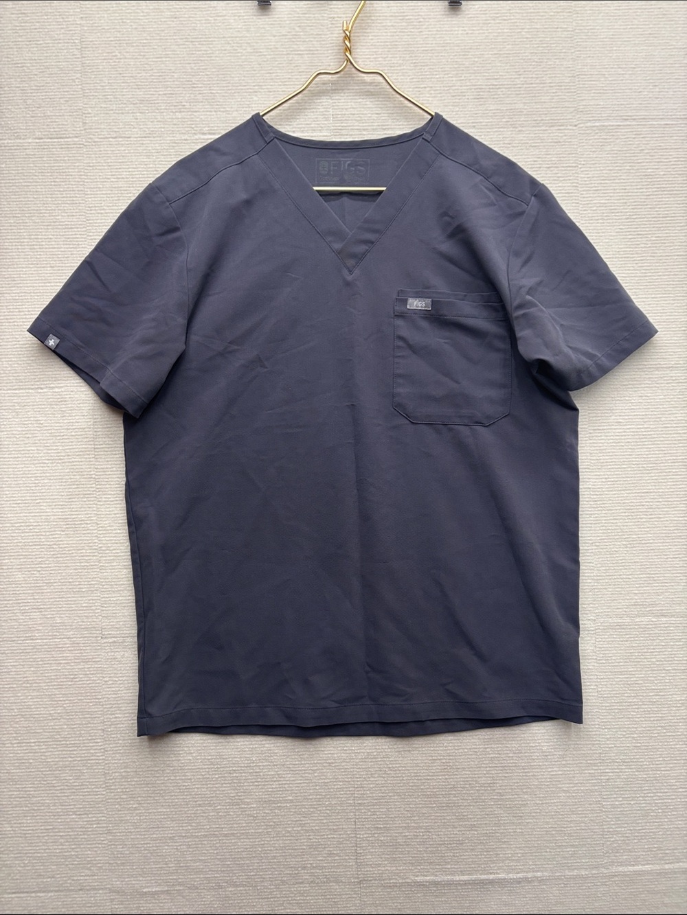 Figs Men's Navy Short Sleeve V-Neck Work Tee Med